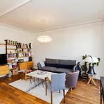 Spacious Luxury Apartment Near Monmartre