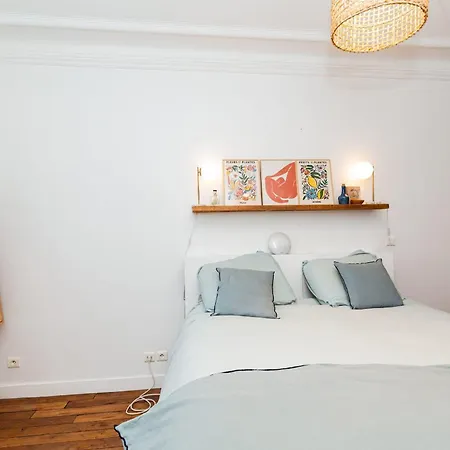 Spacious Luxury Near Monmartre Apartment