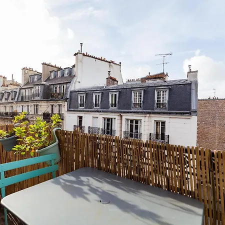 Spacious Luxury Near Monmartre Apartment Paris