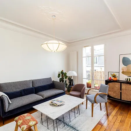 Spacious Luxury Near Monmartre Apartment